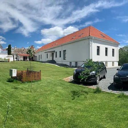 招待所 Pensiunea Salina Gymnasium